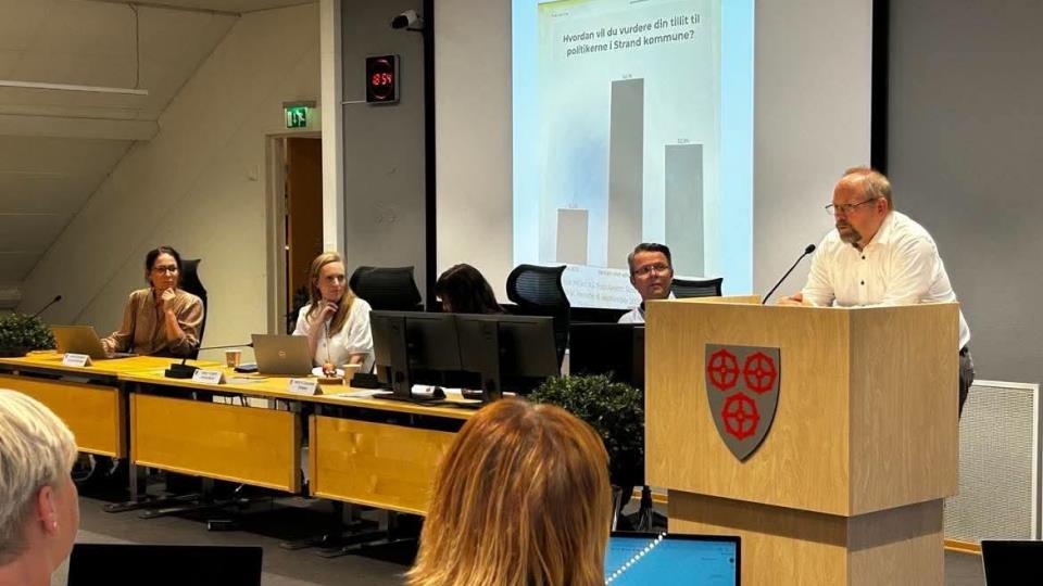 Lenke til artikkel: Hvordan kan tilliten til lokalpolitikerne styrkes