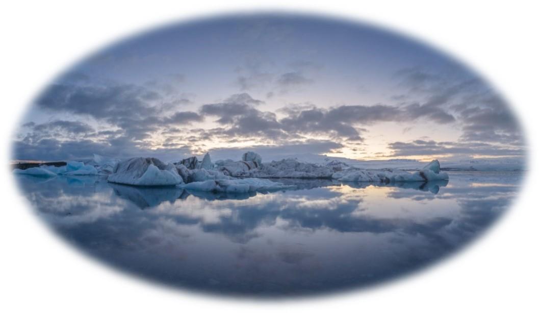 Hav med flytende isfjell - Klikk for stort bilde